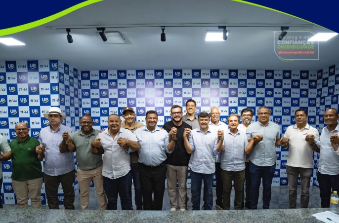 Carlos Santana e vereadores declaram apoio a Eduardo da Fonte